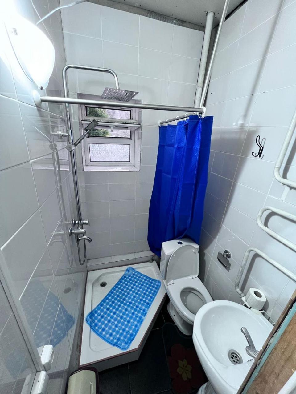 Turan Guesthouse คาราโคล ภายนอก รูปภาพ