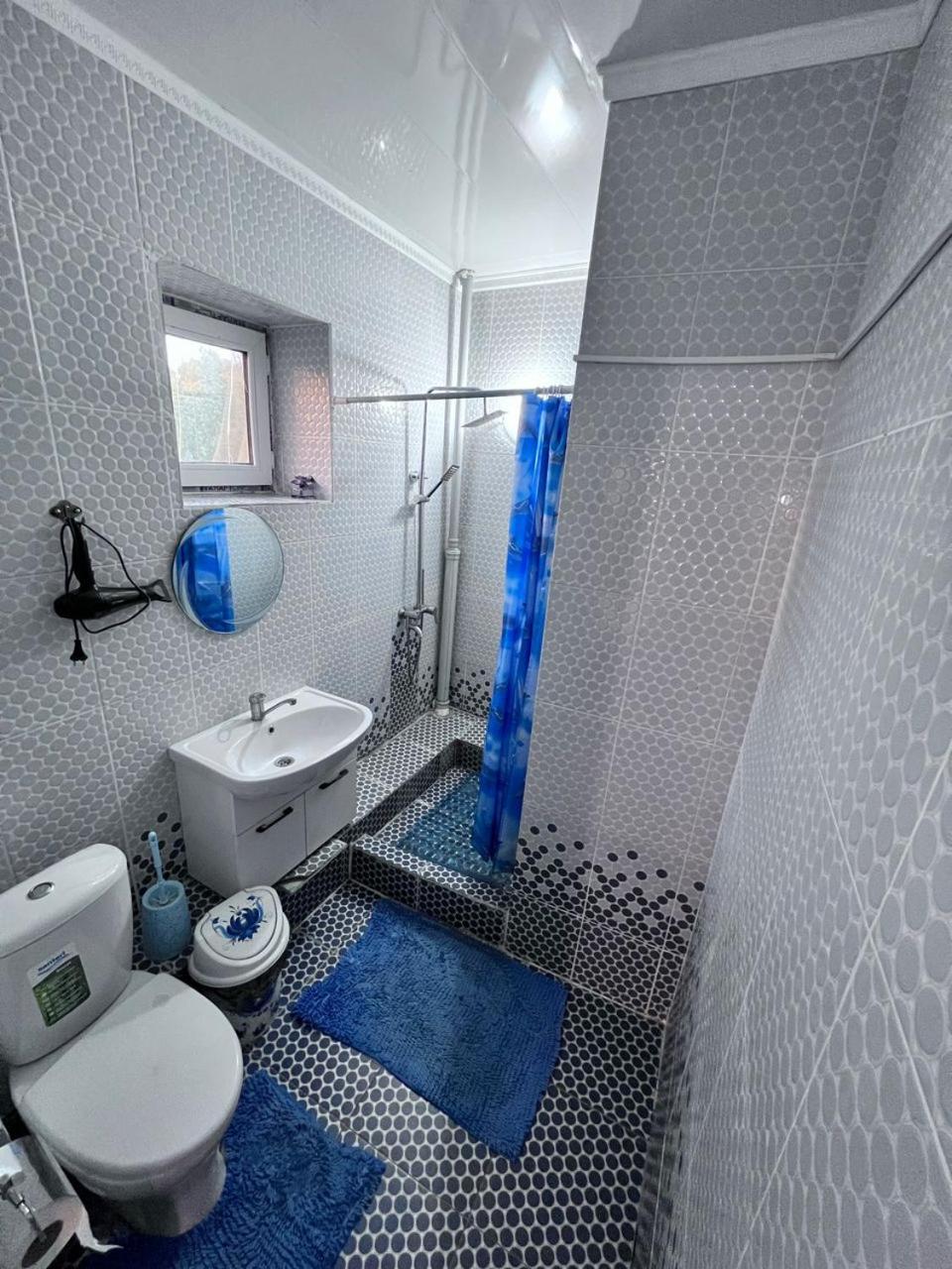 Turan Guesthouse คาราโคล ภายนอก รูปภาพ